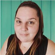 Profesora de francés e inglés y nativa española con lo cual también he enseñado mi idioma materno. Todos los niveles.